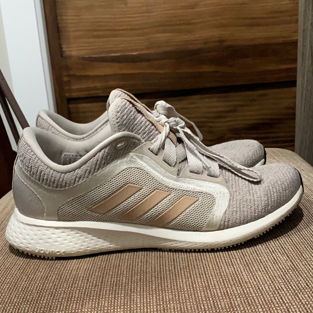 Women’s Adidas Edge Lux 4